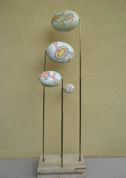Composizione cosmica, acrilico e smalto su ceramica
